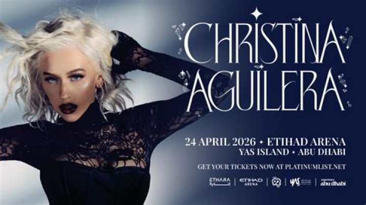 Christina Aguilera disfruta un d&iacute;a de sol en Miami con un traje de ba&ntilde;o