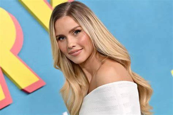 Claire Holt Biography, Age, Height, Husband, Net Worth, Family