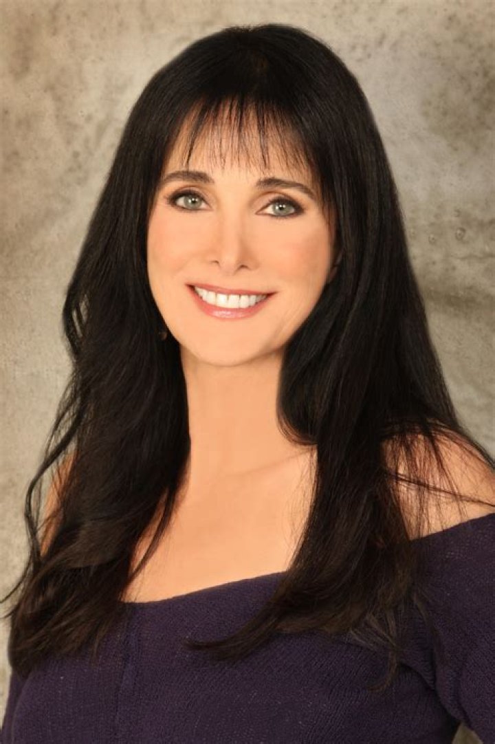 Connie Sellecca connie sellecca....p.s.i luve u Pinterest
