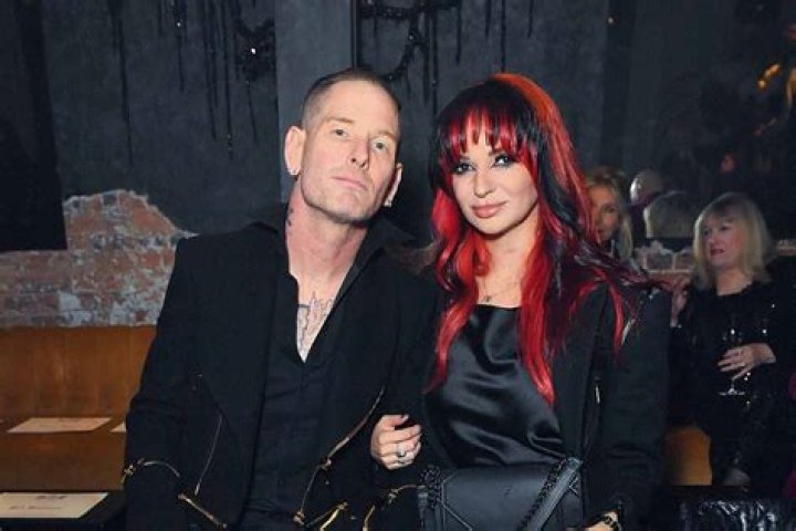Corey Taylor S Wife Alicia Dove Is