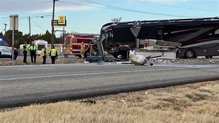 Crash between RV, truck on I81 killed everyone in both vehicles