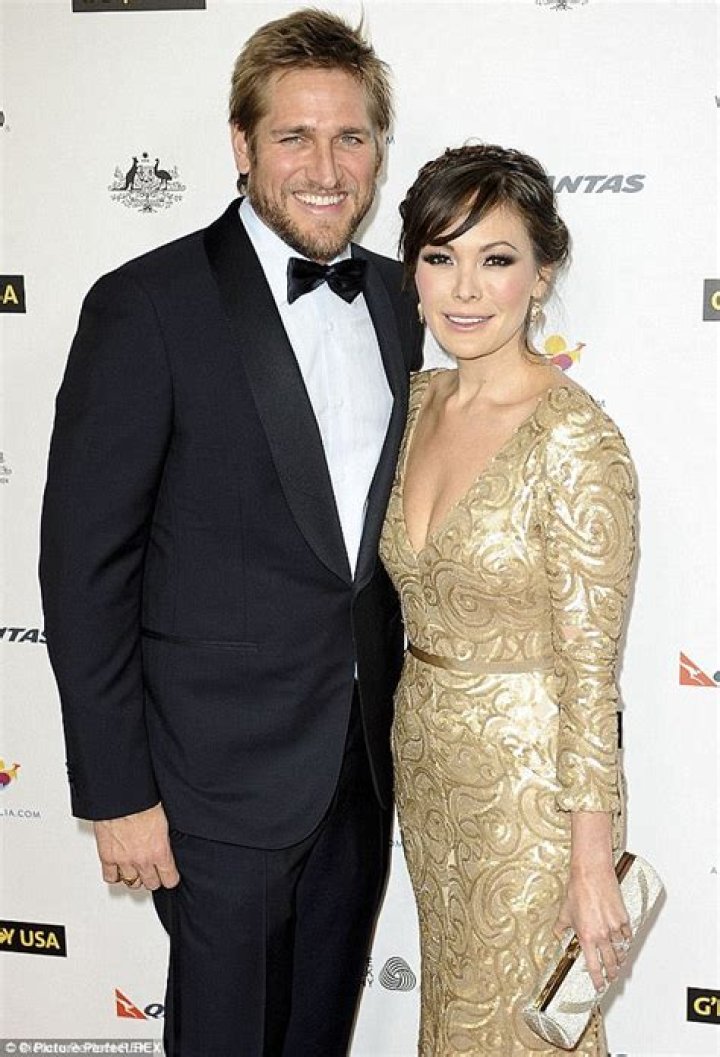 Curtis Stone leaves wife Lindsay Price at home to pick up twoyearold