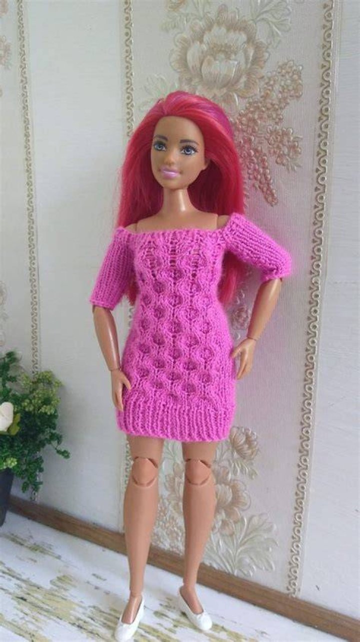 Curvy Barbie doll outfit. Handknitted baby pink blouse and white pants