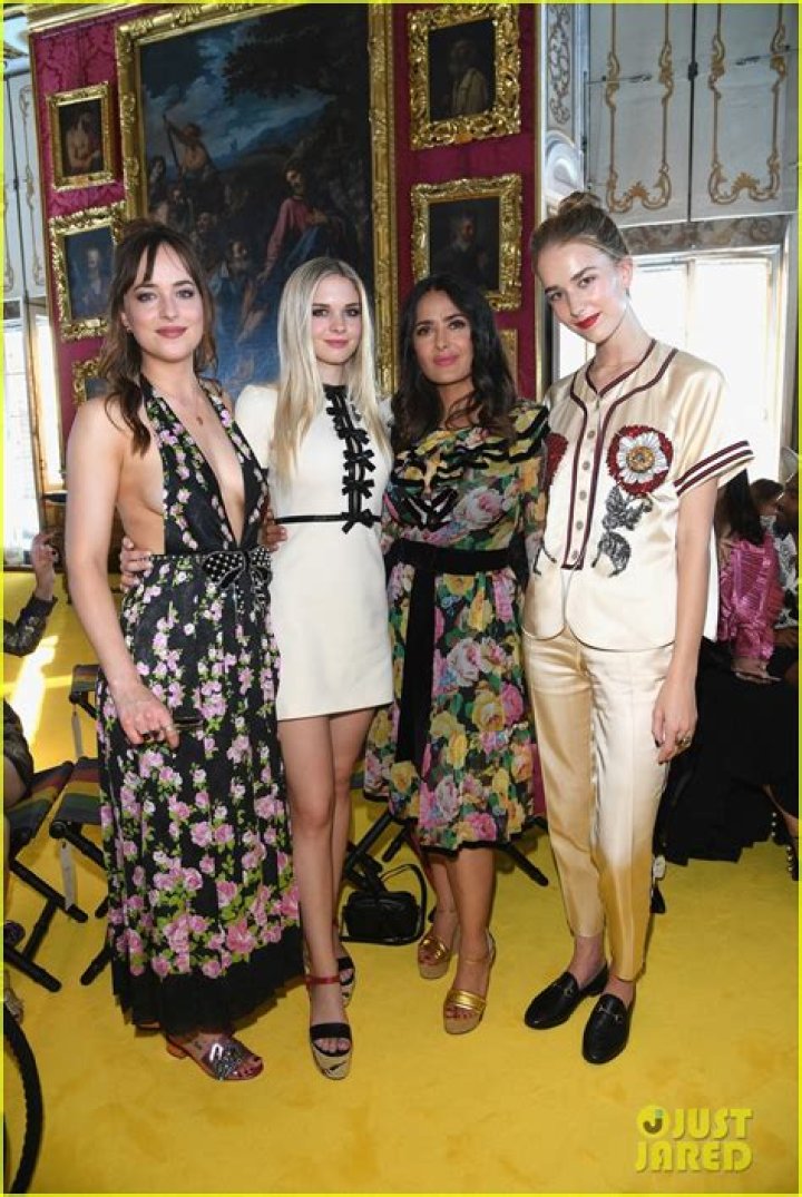 Dakota Johnson Brings Her Sisters to the Gucci Fashion Show! Photo