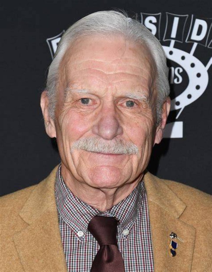 Dale Holmes Net Worth, Age, Height, Weight, Family, Wiki 2024