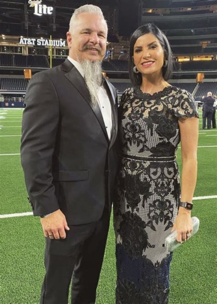 DANA LOESCH SONS LIAM AND EWAN BIO, WIKI, AGE, FACTS