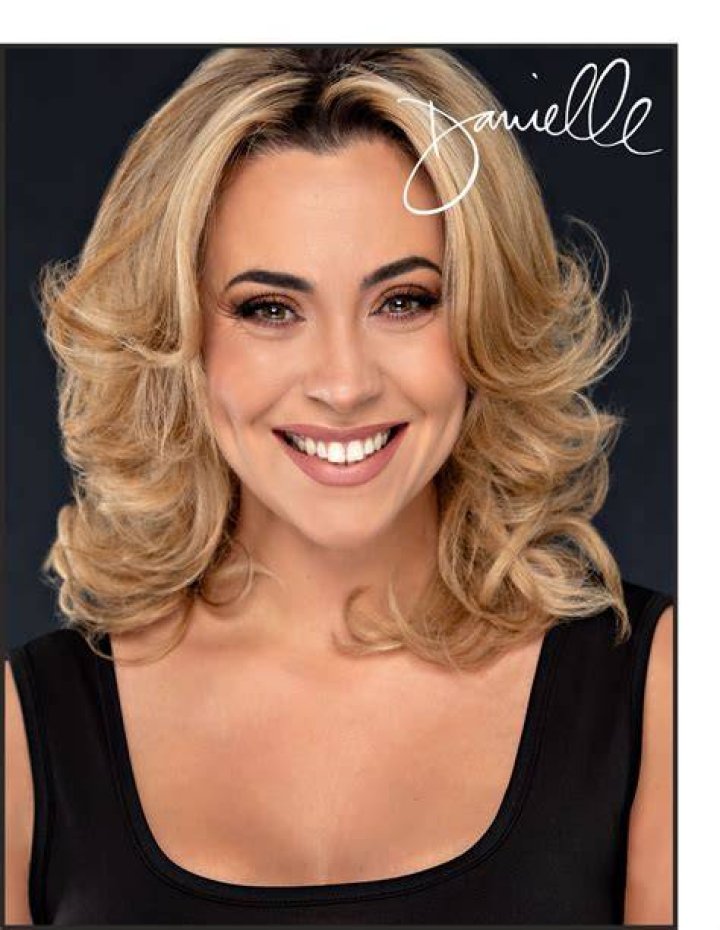 Danielle Grace Williams Stunning Female Artiste The Crossland Agency