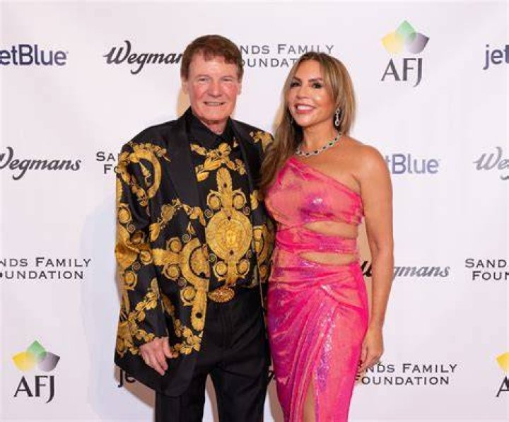 Danny Wegman Bio, Wiki, Age, Height, Parents, Wife, Career, and Net Worth