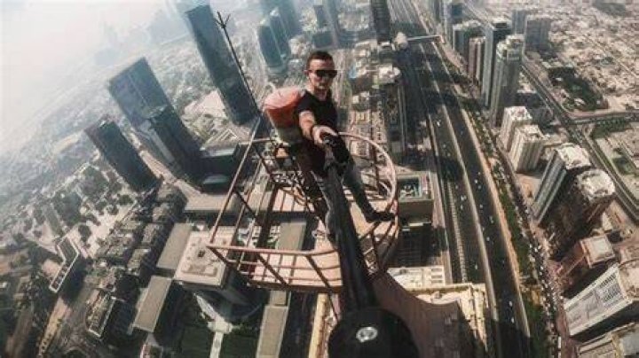 Daredevil known for highrise stunts dead after falling from 68th floor