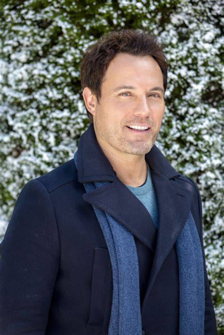David Haydn-Jones - Age, Family, Bio ·