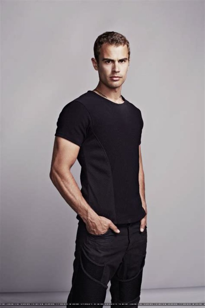 Debious aka four from divergent Theo james, Theodore james, Tobias eaton