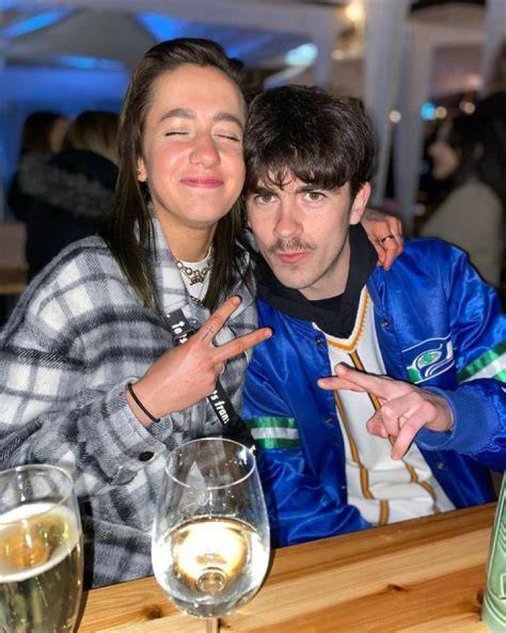 Declan McKennas Girlfriend: Who is Declan McKenna Dating?