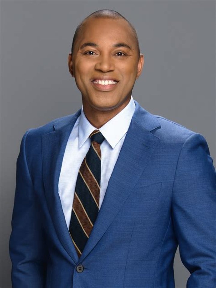Demetrius Ivory From WGNTV A Father To Twins And A Loving Husband To