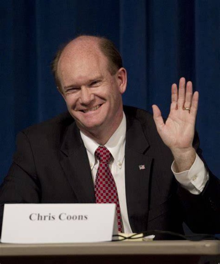 Democratic Sen. Coons pushes back on Beto's AR15 pledge Fox News Video