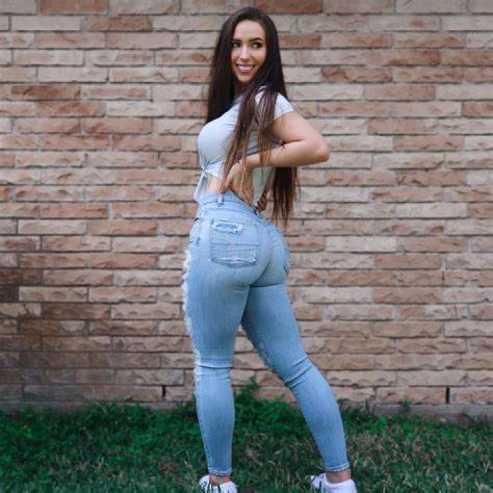 DEVON JENELLE Fitness on Instagram &ldquo;🎉 MY VERY FIRST YOUTUBE VIDEO IS