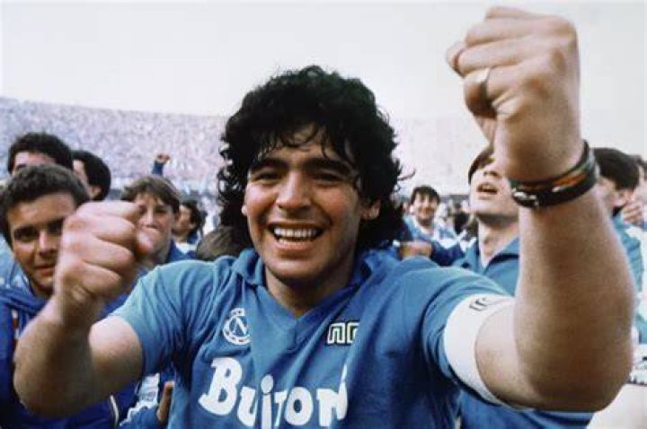 Diego Maradona- Biography, Age, Height, Net Worth, Wife |