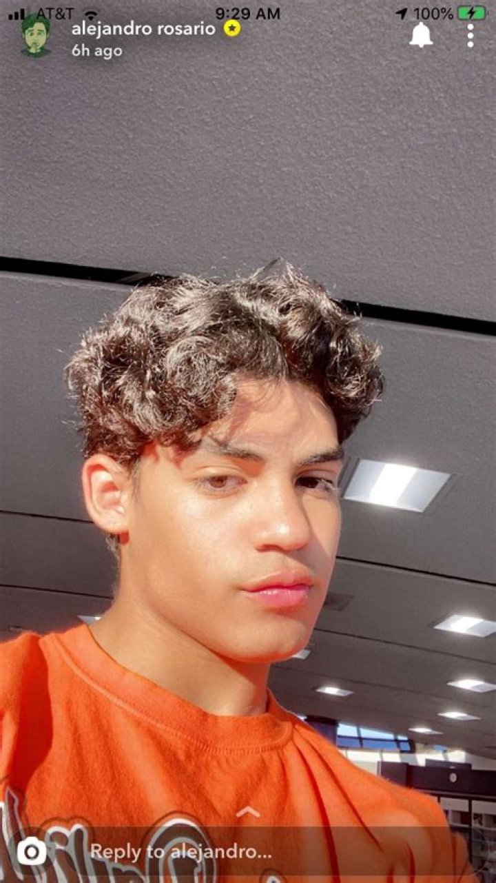 Does Alejandro Rosario Have Siblings