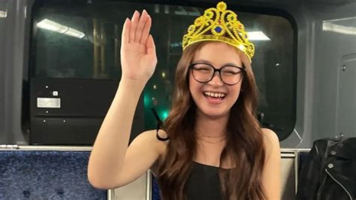 Does Anna Cathcart Use Braces For The Gap In Her Teeth?