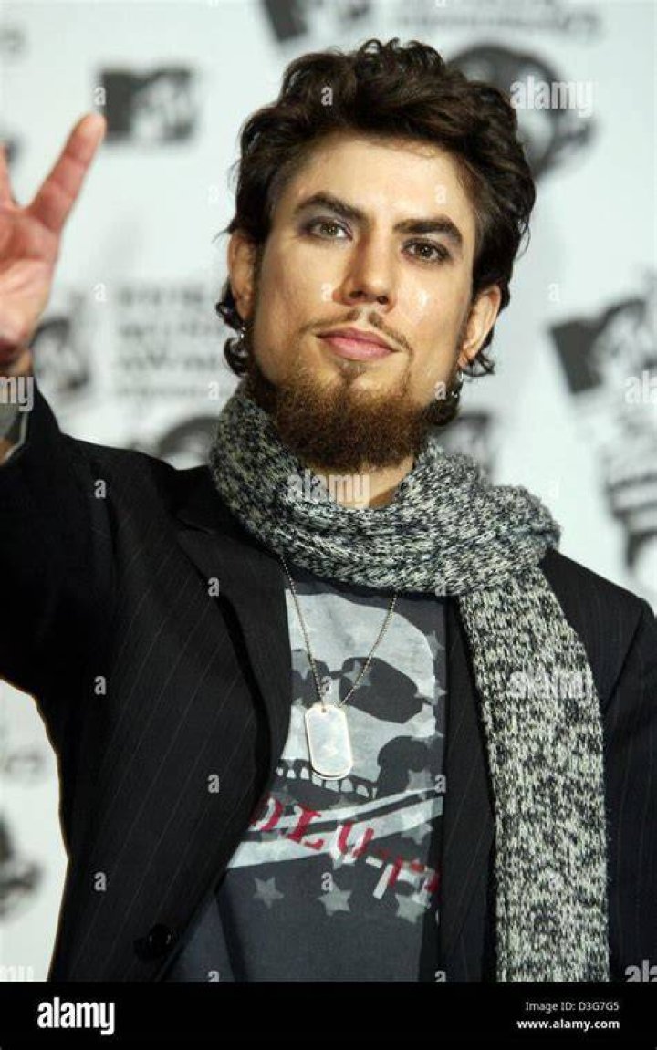 (dpa) Musician Dave Navarro and his wife, US actress Carmen Electra