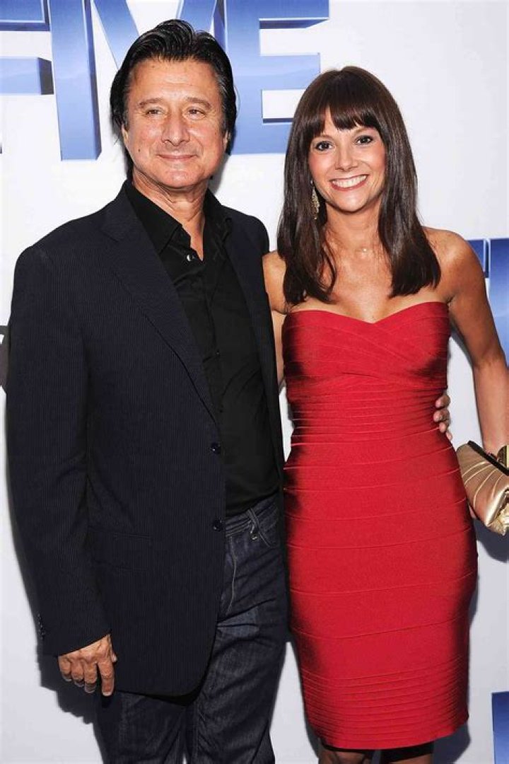 Dr. Steve Perry Wife, Age, Family, Net worth, Save My Son, Education, Bio