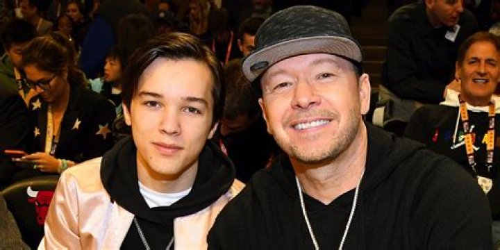 Elijah Hendrix Wahlberg Is Donnie Wahlberg&rsquo;s 2nd Son & Also a Musician