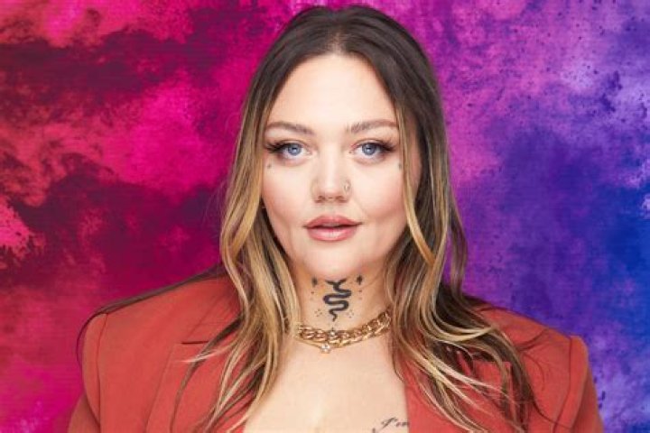Elle King Radiates 'Country Barbie' Vibes for New Year's Eve
