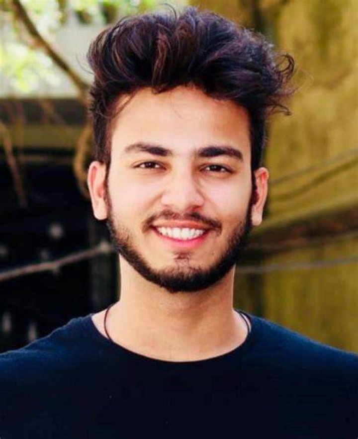 Elvish Yadav Wiki, Biography, Age, Height, Weight, Wife, Girlfriend