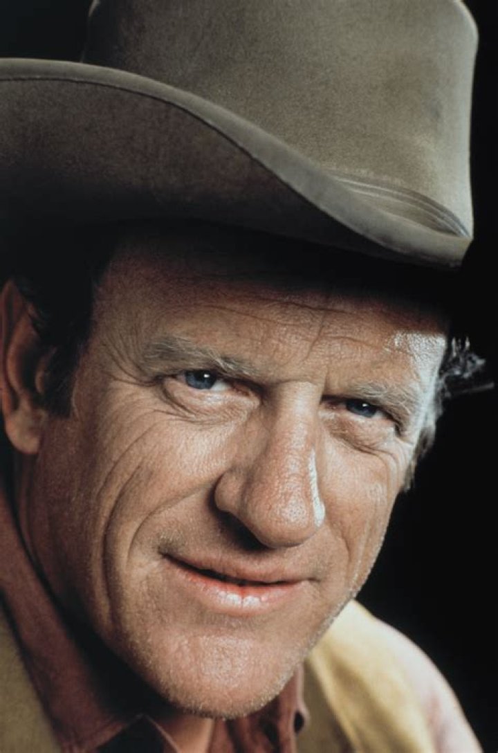 Exploring James Arness's Height And Weight