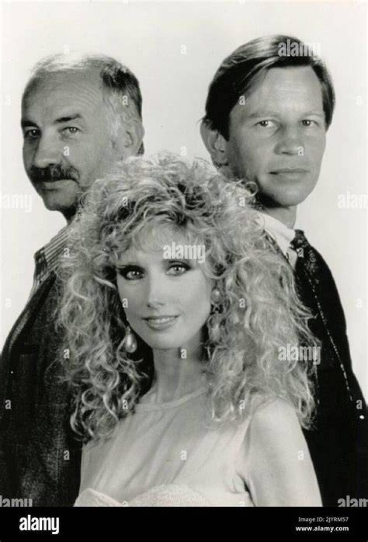 Fairchild fairchild, Actors