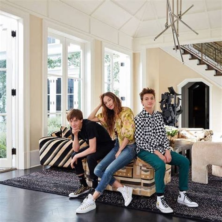 Family first. xk rogerdavies mydomaine Kelly wearstler, Family