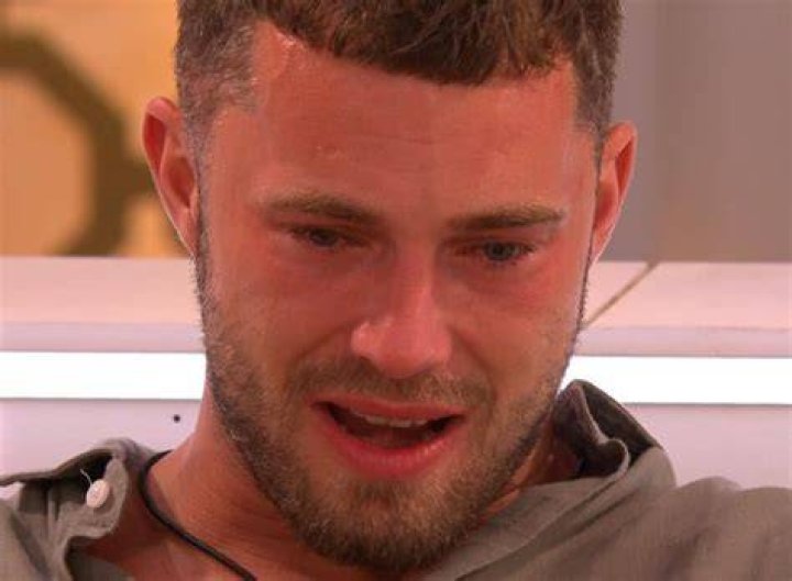 Fans ask Is Curtis from Love Island gay?' after he turns down Maura