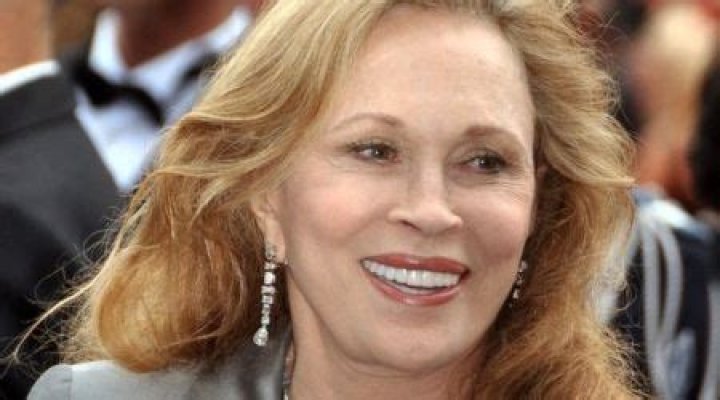 Faye Dunaway Height, Weight, Age, Spouse, Family, Facts, Biography