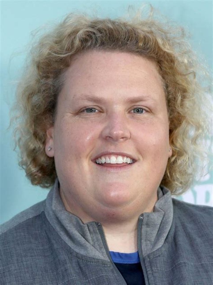 Fortune Feimster Summer Camp Island Wiki Fandom