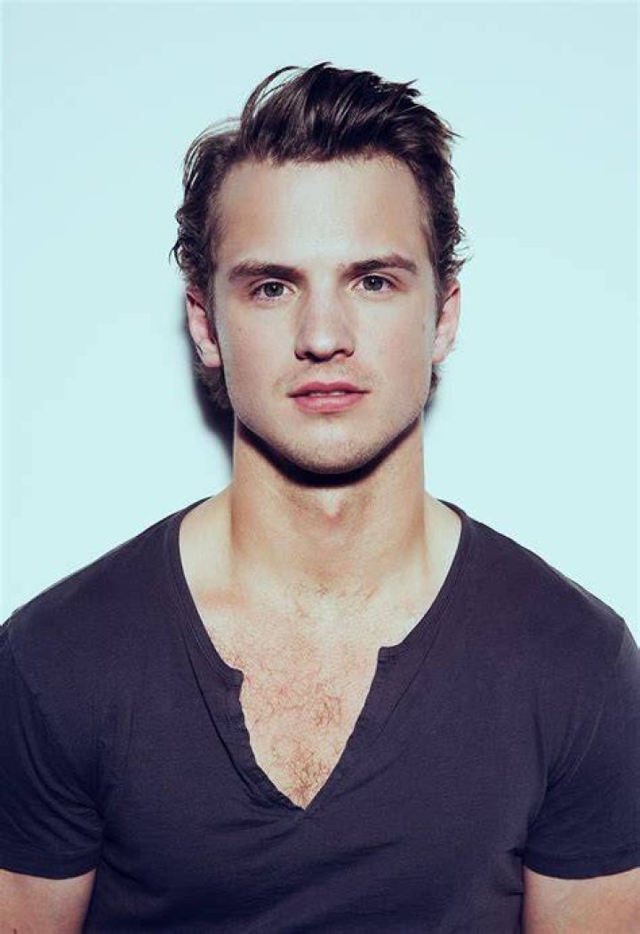 Freddie Stroma Biography, Height & Life Story Super Stars Bio