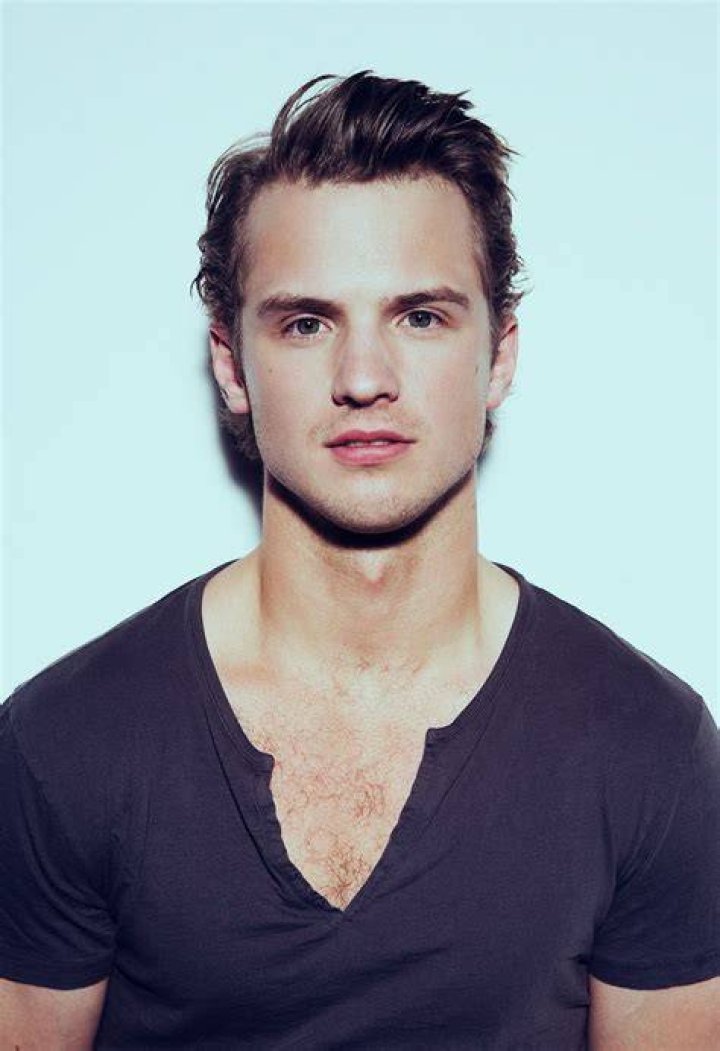 Freddie Stroma