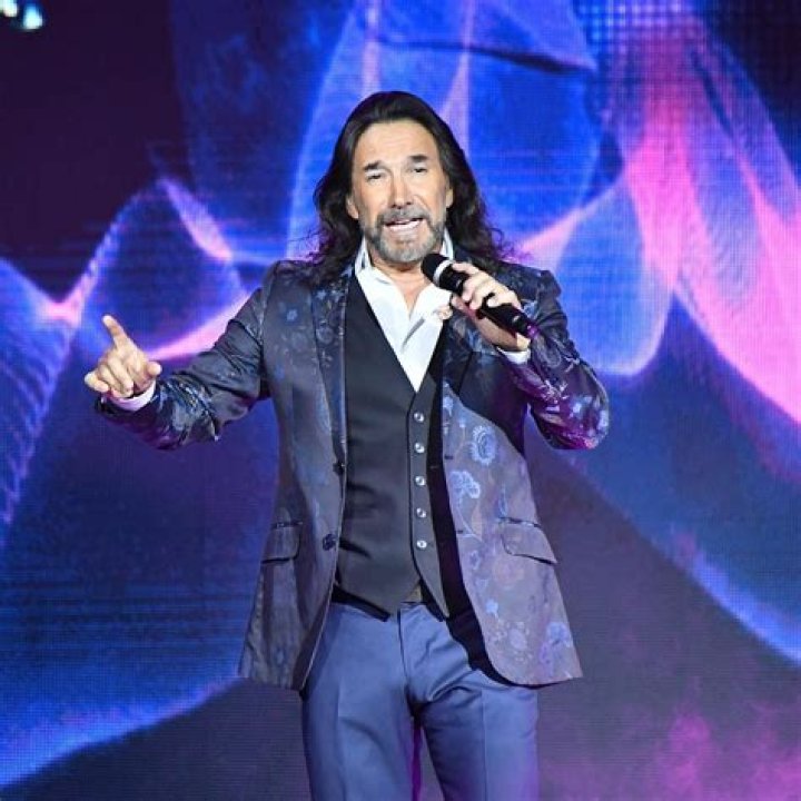 Gabriel Solis se presenta en Houston Estaciones de Radio M&uacute;sica