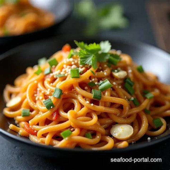 GARLIC NOODLE LIFT 💥 seafood carbs garlic ___________ ALSO, LIVE