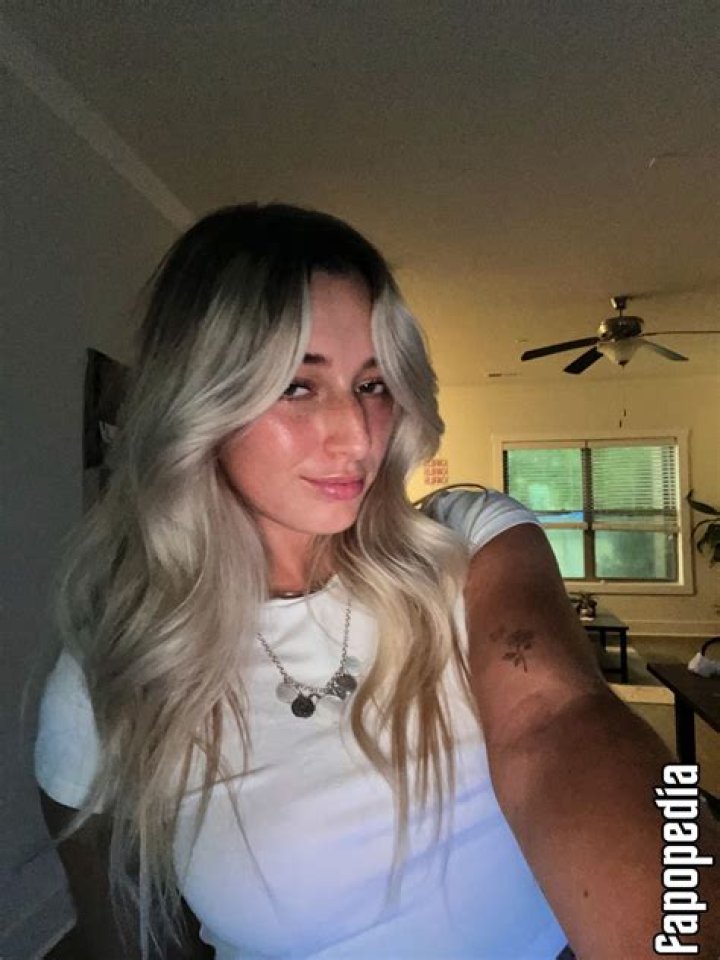 Hailey Felt / hailey.smith Nude, OnlyFans Leaks, Fappening FappeningBook