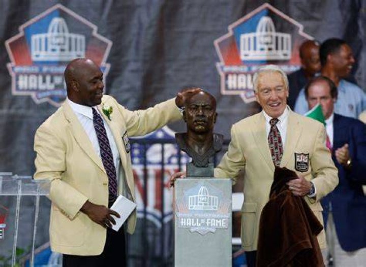 Hall of Fame running back Barry Sanders career highlights NFL Legends