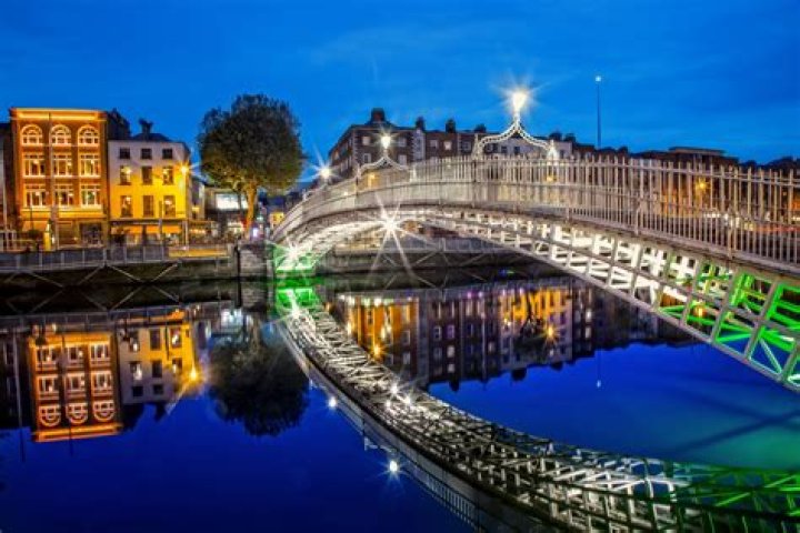Hapenny Bridge, Dublin Free Stock Photo Public Domain Pictures