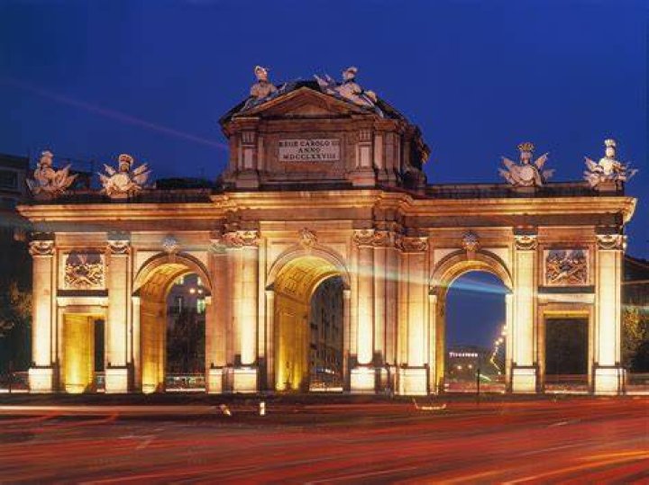 Historia para aburrir LA PUERTA DE ALCAL&Aacute;