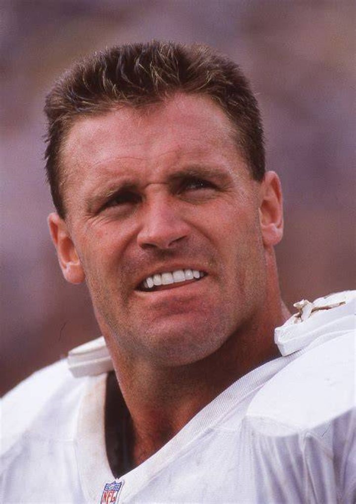 Howie Long Height How Tall is Howie Long? FES Education