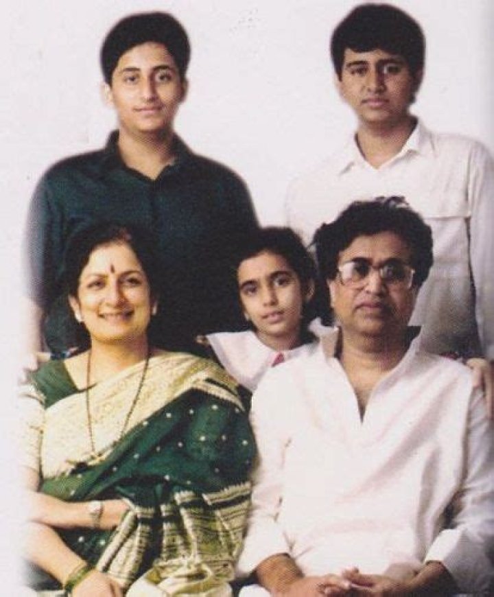 Hridaynath Mangeshkar Biography, Age, Family, Albums, daughter, Sons