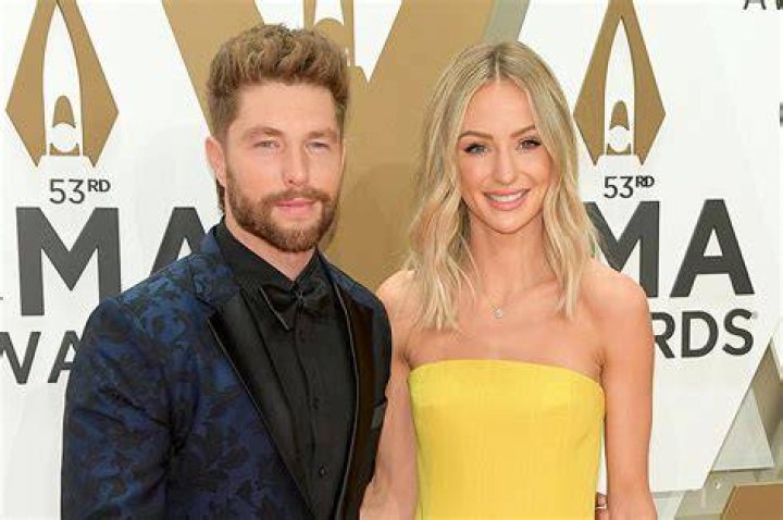 Image of Chris Lane with his girlfriend Lauren Bushnell