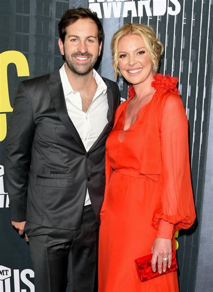 Image of Josh Kelley with his wife Katherine Heigl