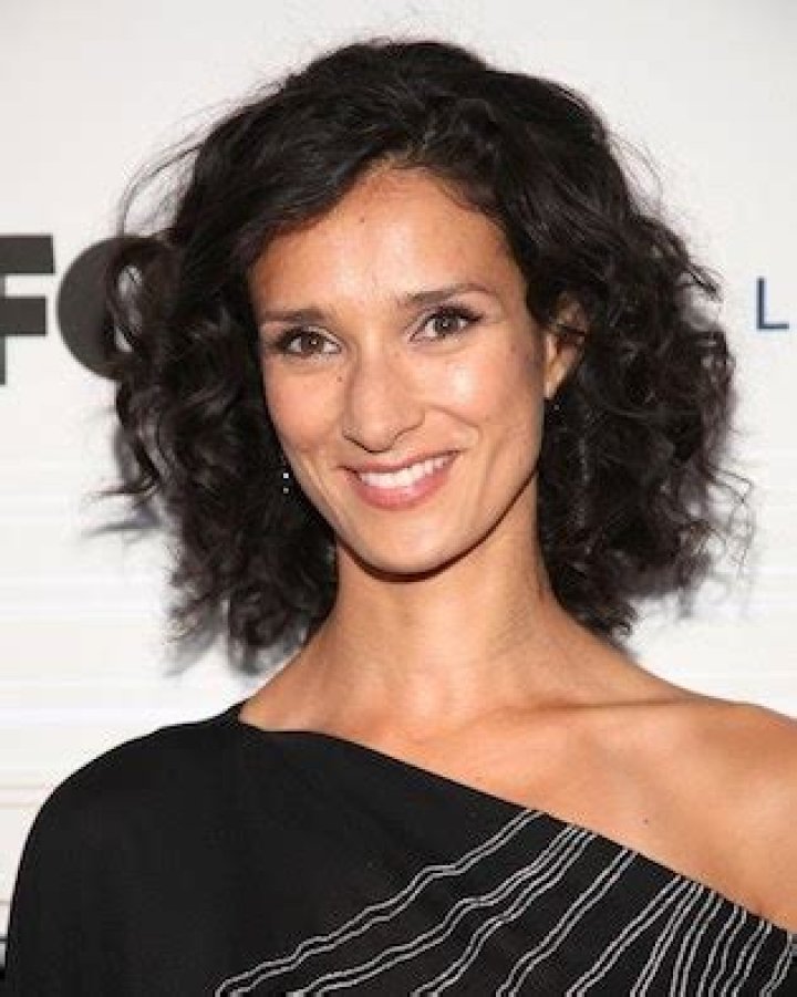 Indira Varma Wiki, Biography, Dob, Age, Height, Weight, Husband and