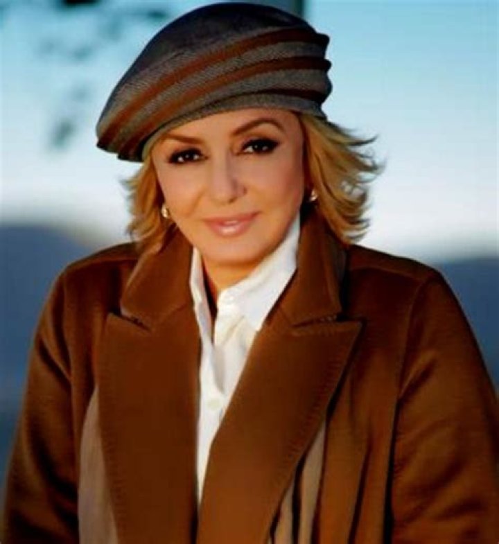 Iranian singer Googoosh advised by lawyers not to fly to US Middle
