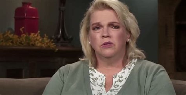 Is Janelle Brown Broke? Why Do Fans Think So?