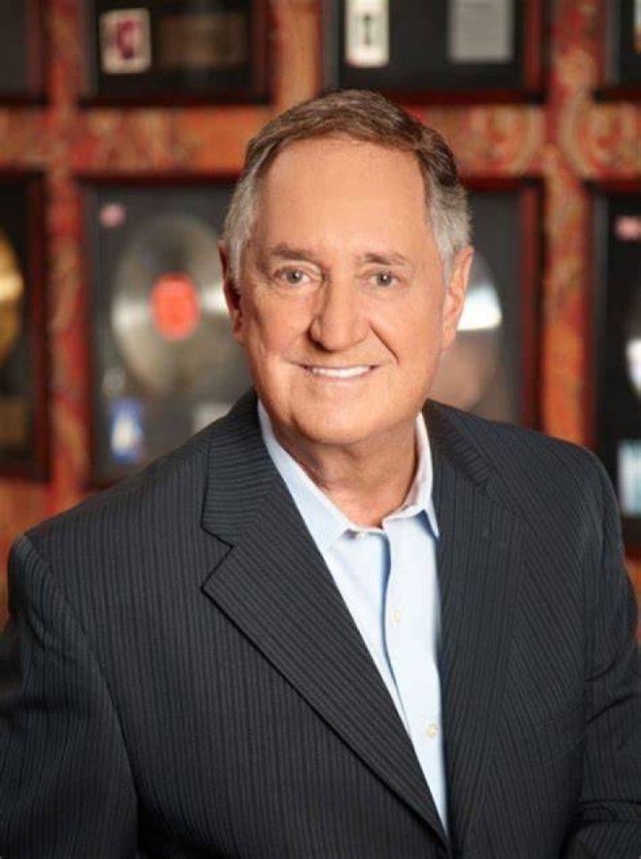 Is Neil Sedaka still alive? Was Neil Sedaka married to Carole King? ABTC