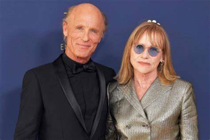Is She Married? Wiki, Biography, Age, Height Facts |